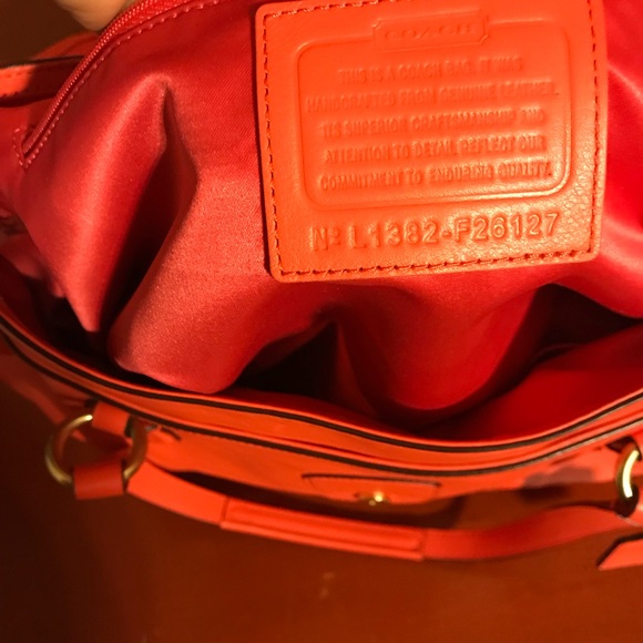 Purse - Picture 2 of 3